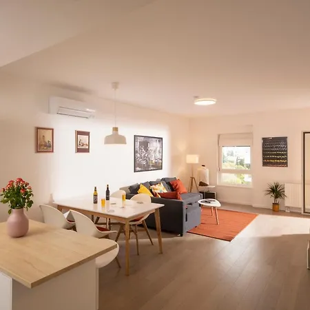 Mannequin - Contemporary With Garage, Sea View And Fast Wifi Apartment *