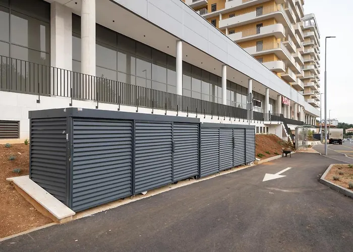 Mannequin - Contemporary With Garage, Sea View And Fast Wifi Ριέκα