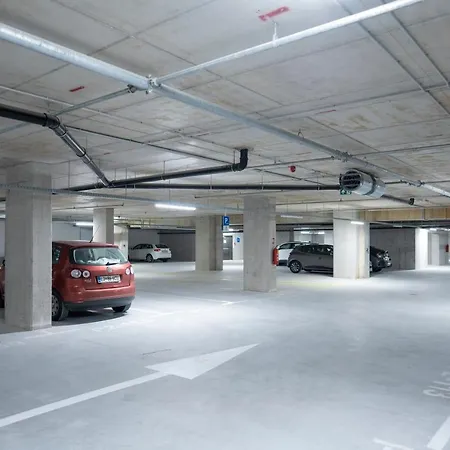 Apartment Mannequin: Sea View, Private Parking In The Garage