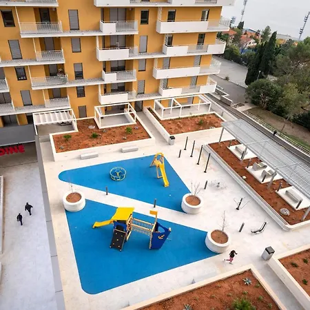 Apartment Mannequin: Sea View, Private Parking In The Garage Rijeka